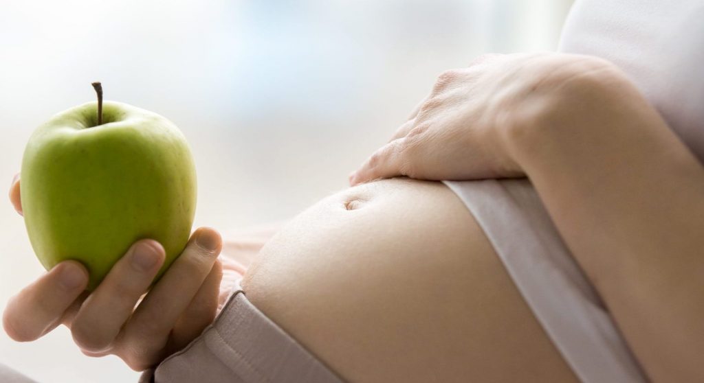 Wat mag ik wel of niet eten tijdens de zwangerschap - advies - tips