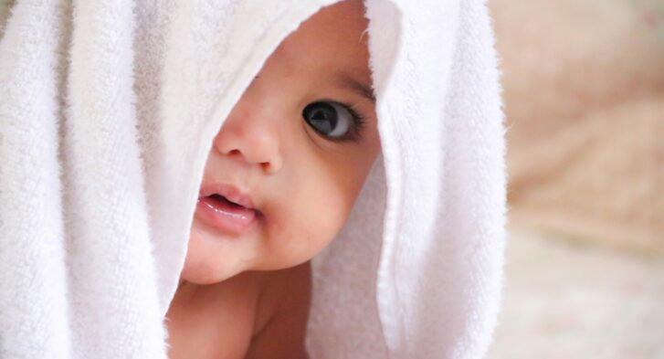 Je baby voor het eerst in bad